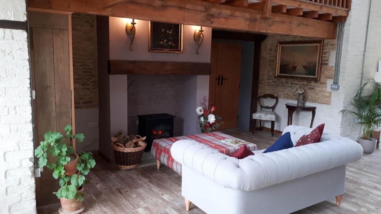 مبيت وإفطار Ashton Keynes The Byre North End Farm المظهر الخارجي الصورة